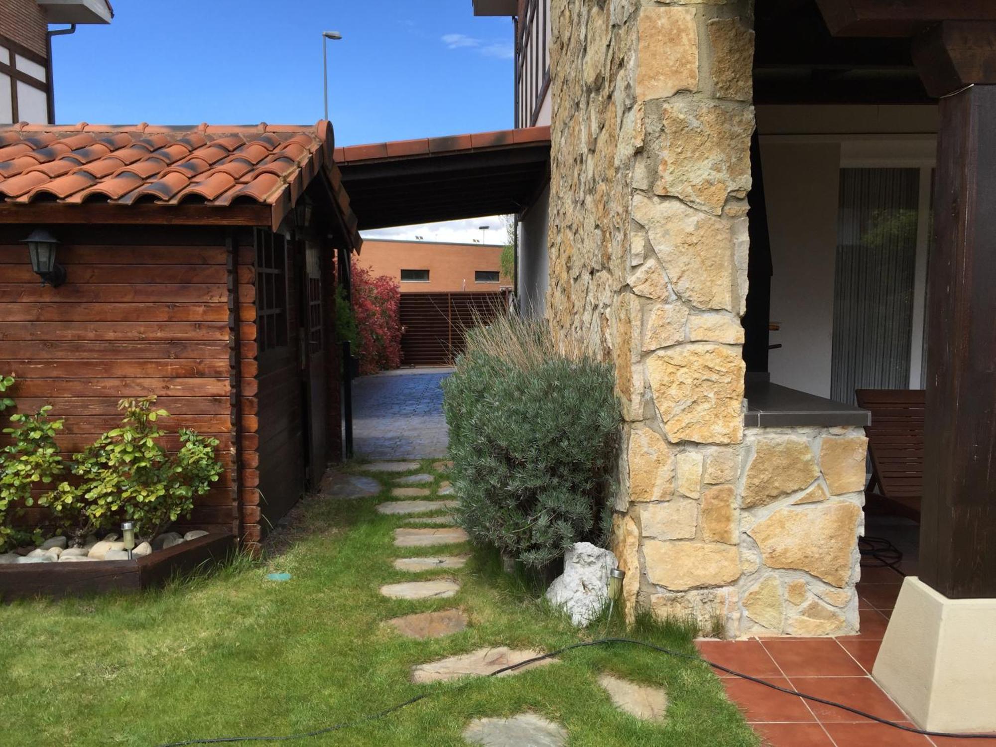 Golf & Wine La Rioja-ciruena Holiday home Ciruena